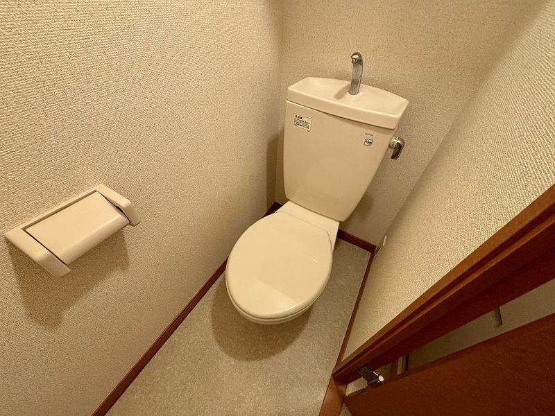 レオパレスエレガンス トイレ