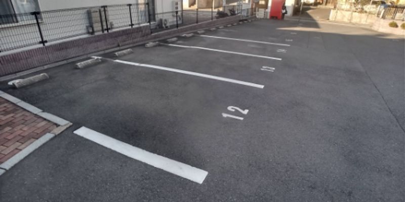レオパレスヌーボフカサカⅢ 駐車場