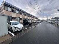 leopalace Riverside Asaka W 停车场