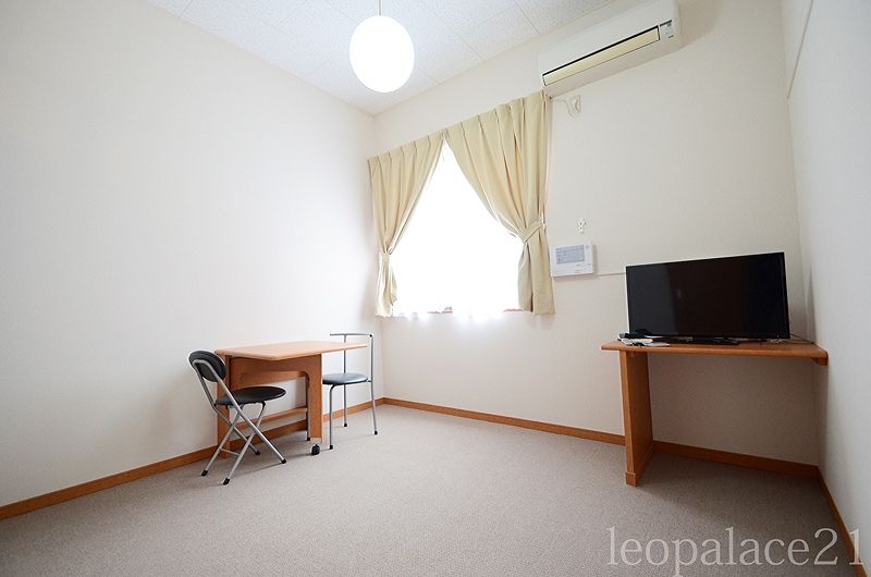 leopalace Oppama Living room