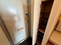 レオパレスガーデンハウス 玄関