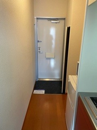 レオパレスエトワール 玄関