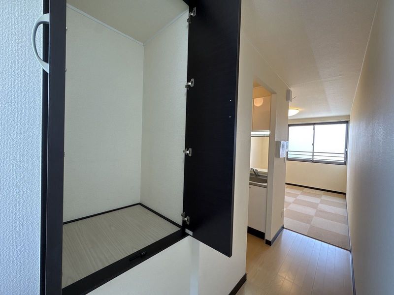 LEONEXT Kokumei Heights T Storage