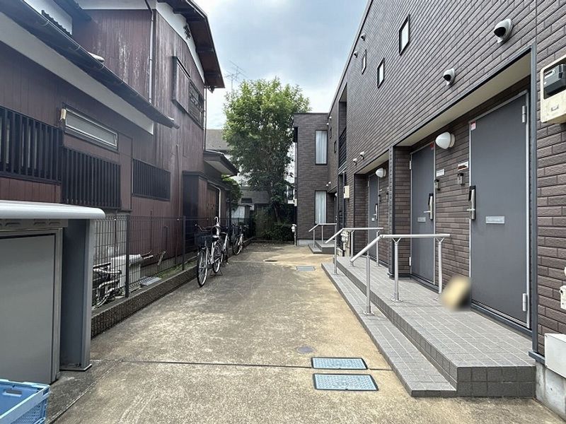 レオネクストワン エントランス