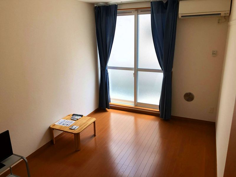 レオパレスサンシャイン貫井北 居間