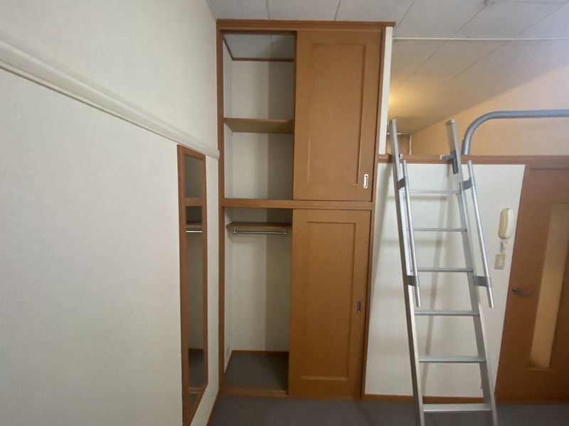 レオパレス千代田橋 収納