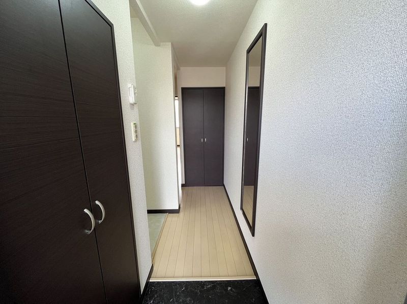 LEONEXT Parkside Hill II Entrance