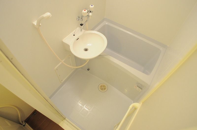 レオパレスせせらぎ 風呂