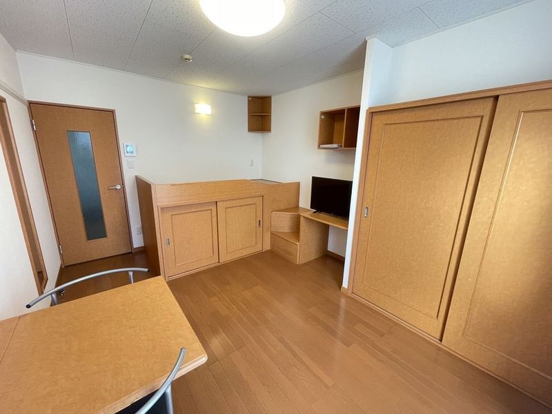 レオパレスエスポワール 居間