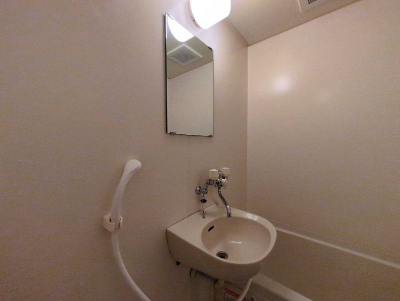 レオパレスインパストラル 洗面台