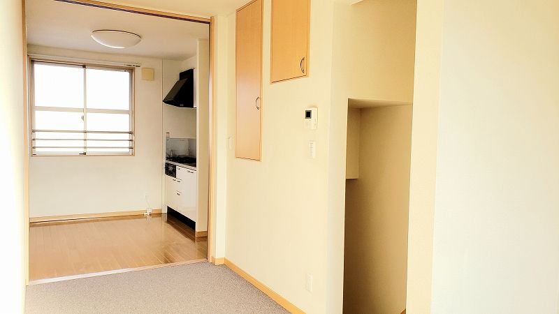 レオネクスト倉富 居間