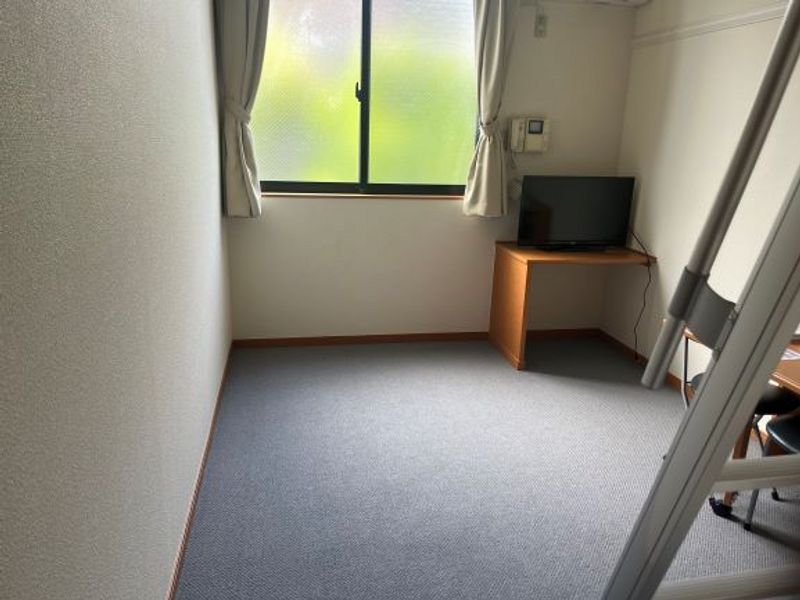 レオパレス大谷 居間