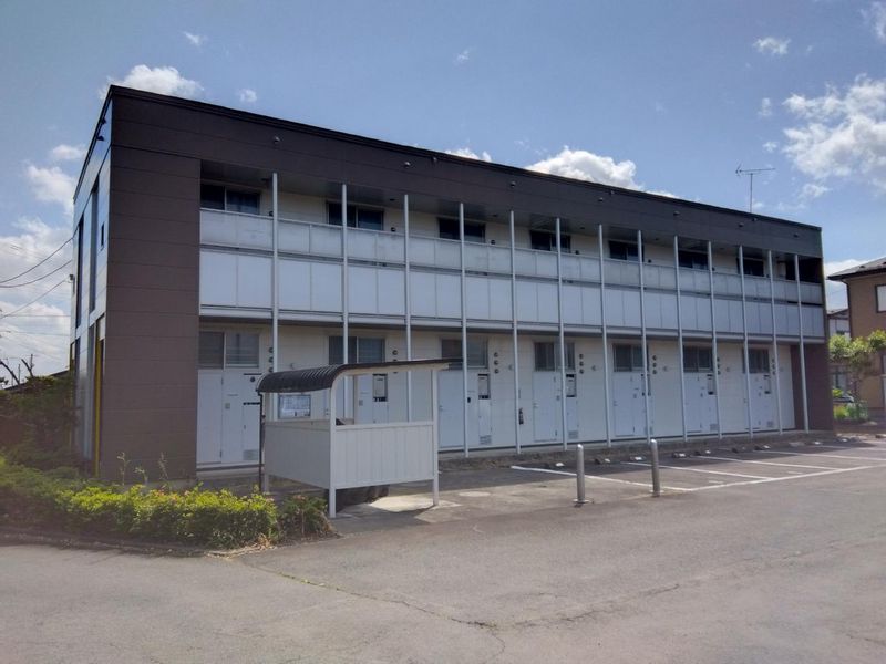 レオパレスサンハイム松園 エントランス