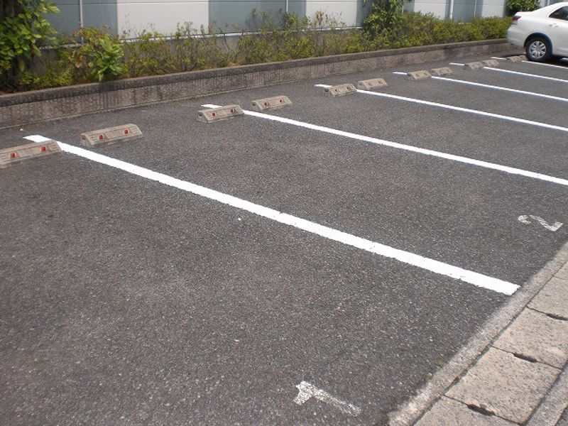 レオパレスＦｕｅｎｔｅ 駐車場