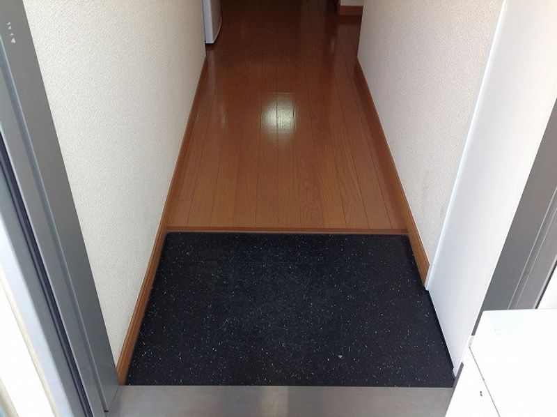 レオパレスプラティーク那須塩原 玄関