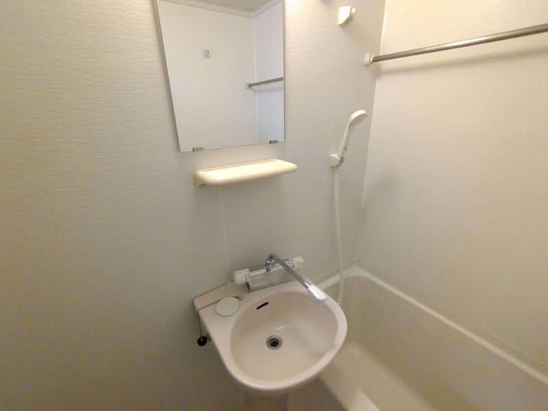 レオパレスグランデⅡ 洗面台