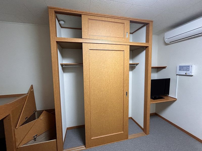 レオパレスリヴァーレ 収納