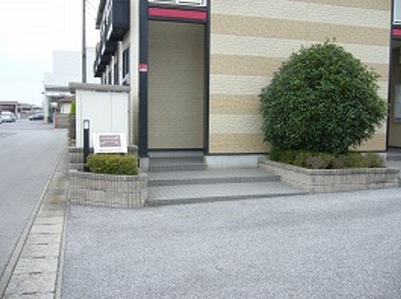 レオパレス守道館 エントランス