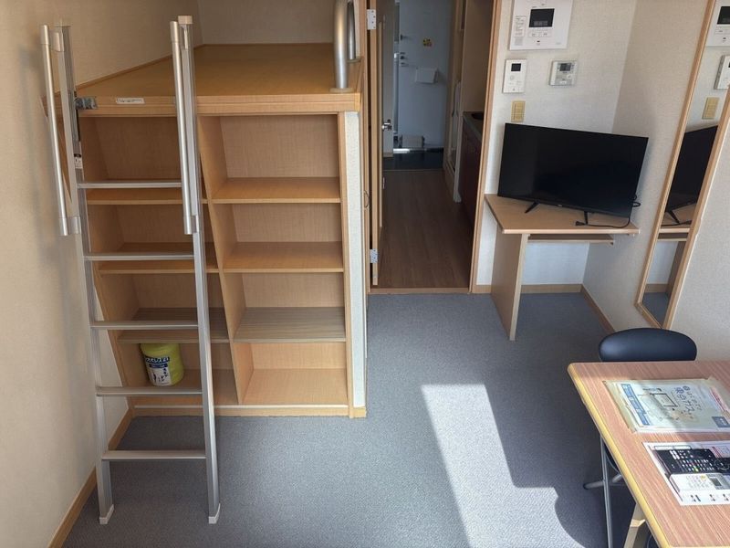 レオパレスサンフラワーＡ 居間