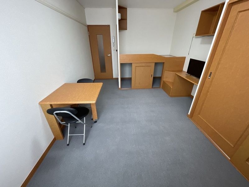 レオパレス中屋敷Ａ 居間
