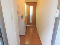 レオパレスらいちょう 玄関