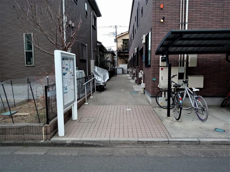レオネクスト山崎　あずま橋 エントランス
