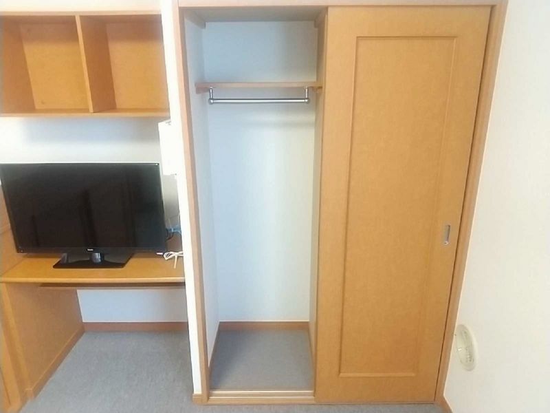 レオパレス山茶花 収納