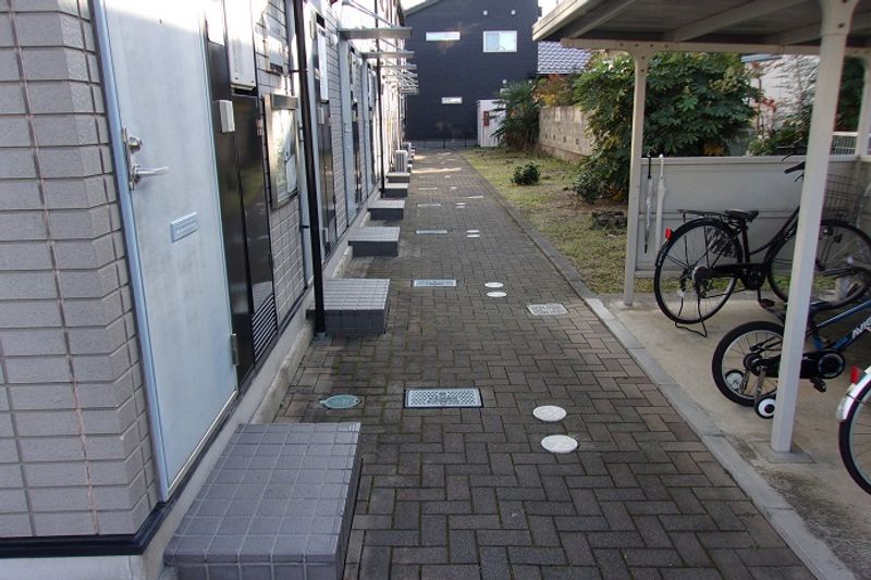 レオパレスクレール エントランス