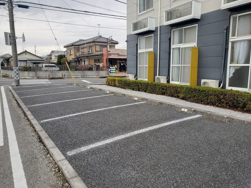 レオパレスしょうたの家 駐車場