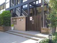 レオパレスエクセル岡本 エントランス