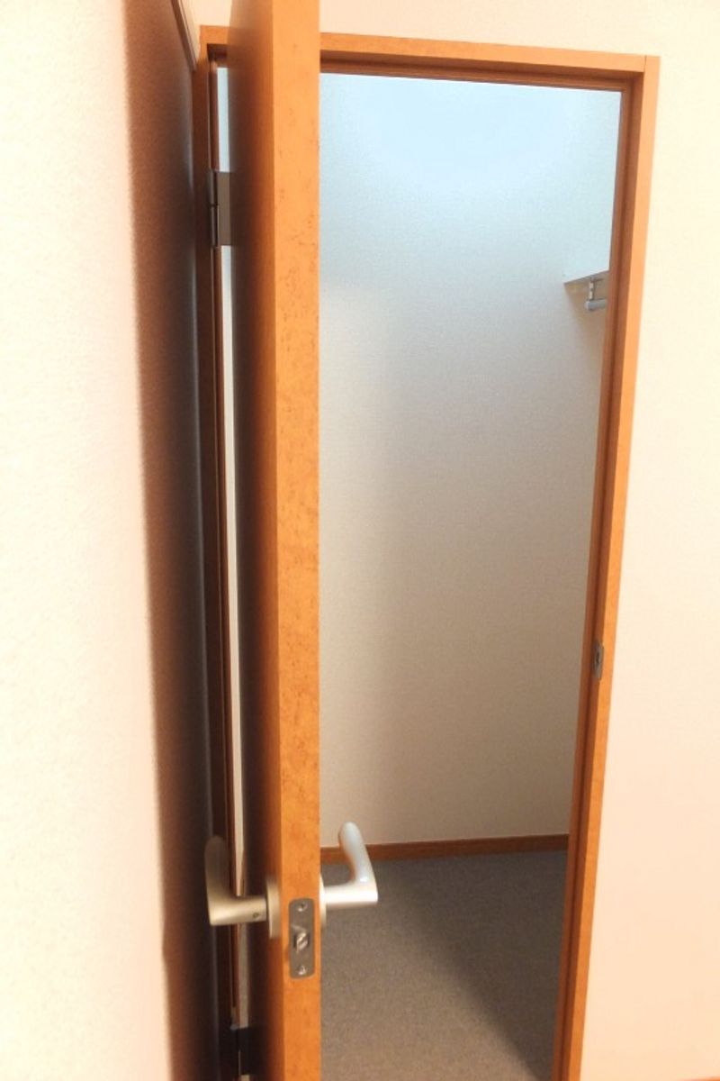 レオパレスマリンドゥシャンス 収納