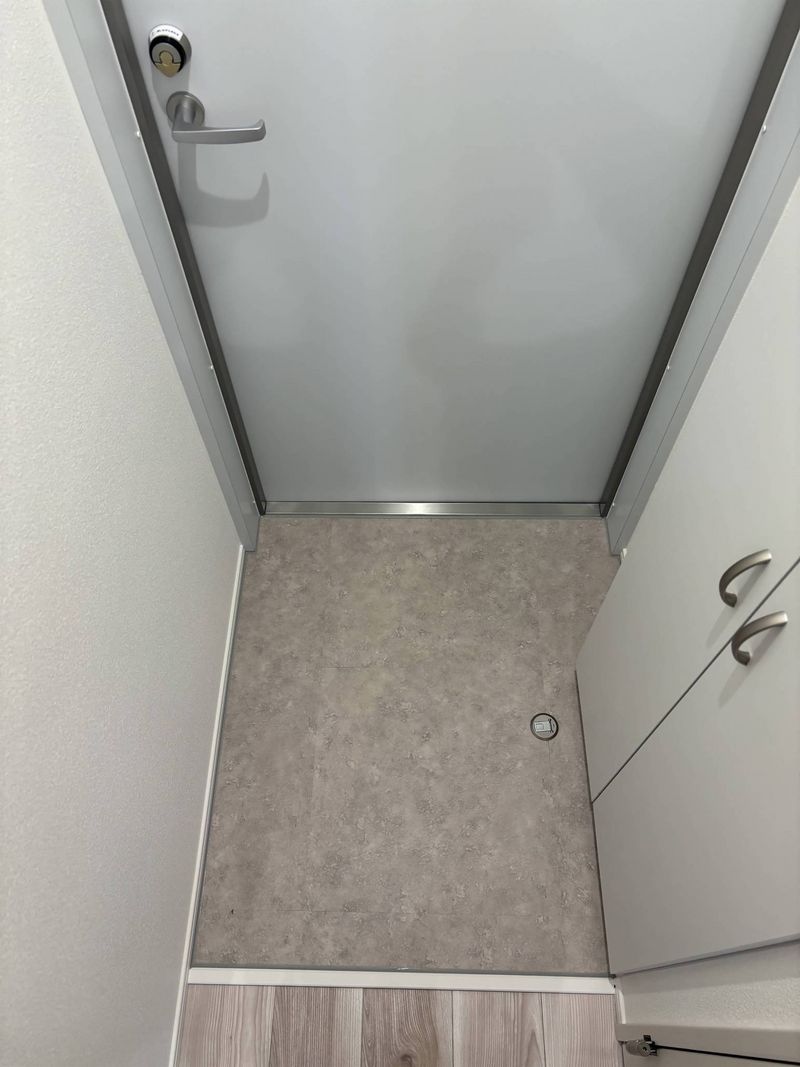 ArLk Graceful Entrance