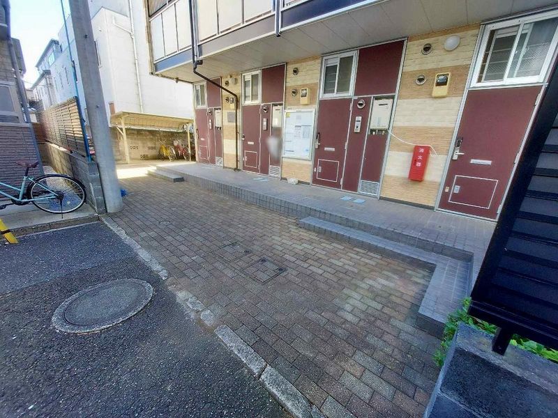 レオパレスおもだか エントランス