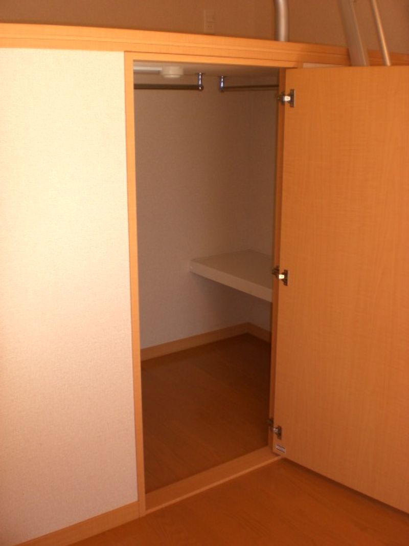 レオパレスソレーユⅢ 収納