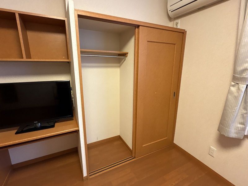 レオパレスミストラル 収納