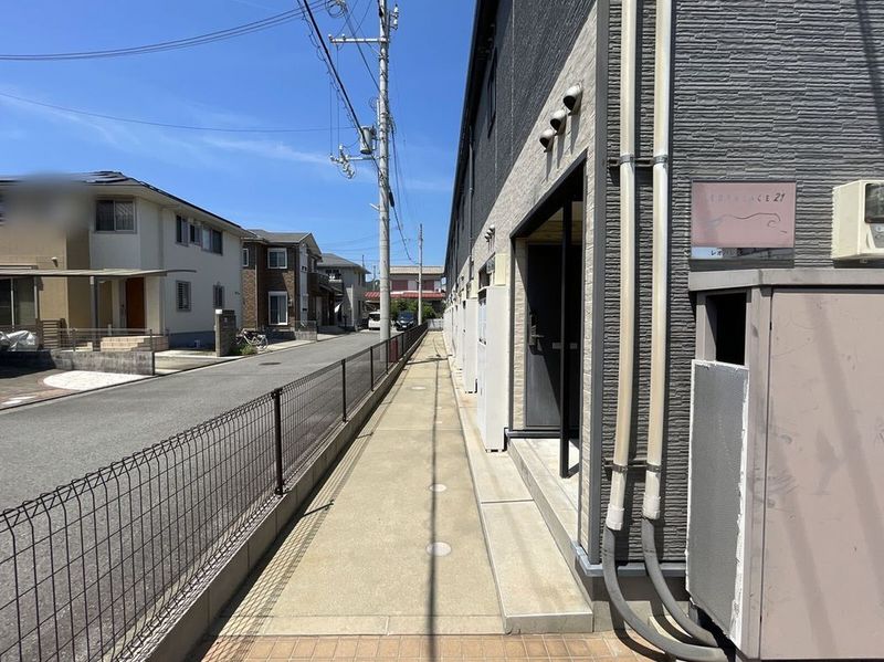 レオパレスレイズ エントランス