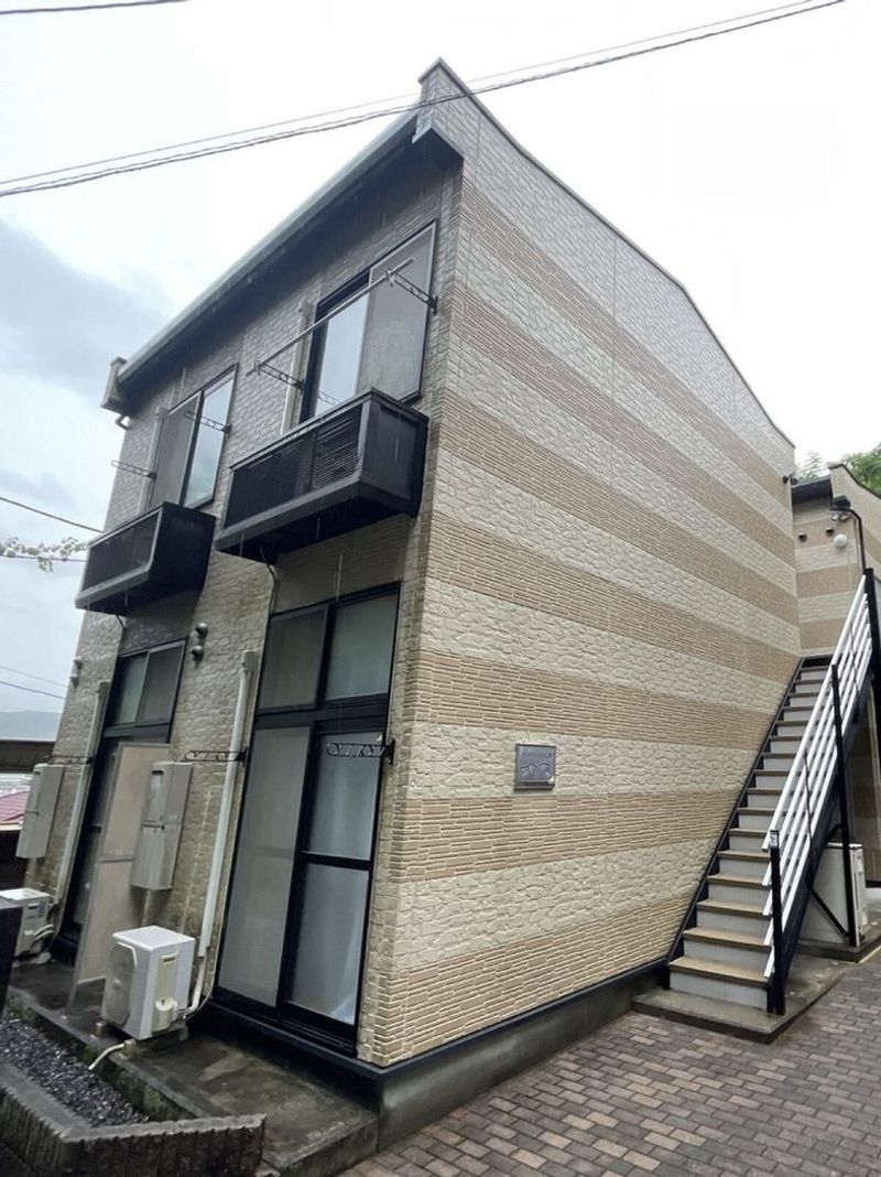 レオパレス谷万成 外観
