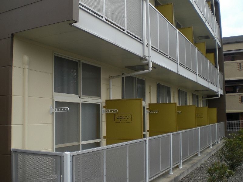 レオパレスＣＯＭＦＯＲＴひらのⅢ 外観