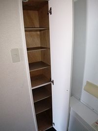 レオパレス北中江 収納