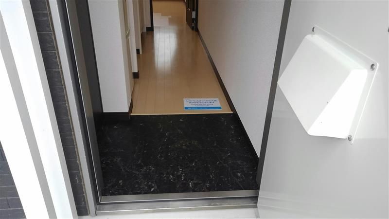 レオネクストオリヴィエⅠ 玄関