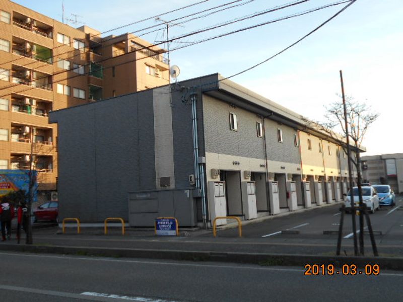 レオパレスエトランゼ 外観