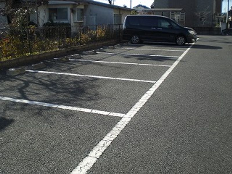 レオネクストからたち 駐車場