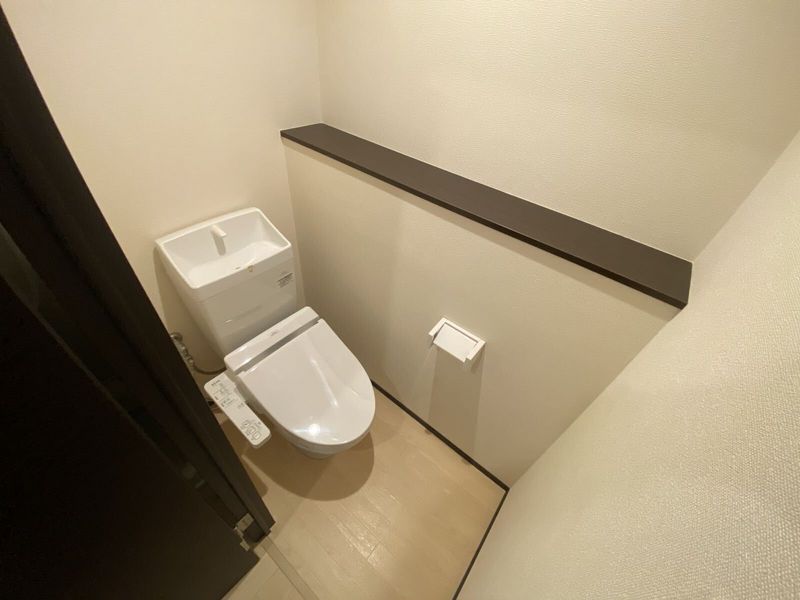 LEONEXT Kasade Esperanza Toilet