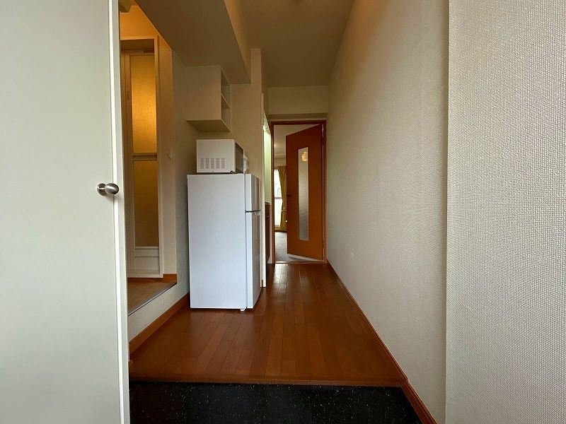 レオパレスエトワール 玄関