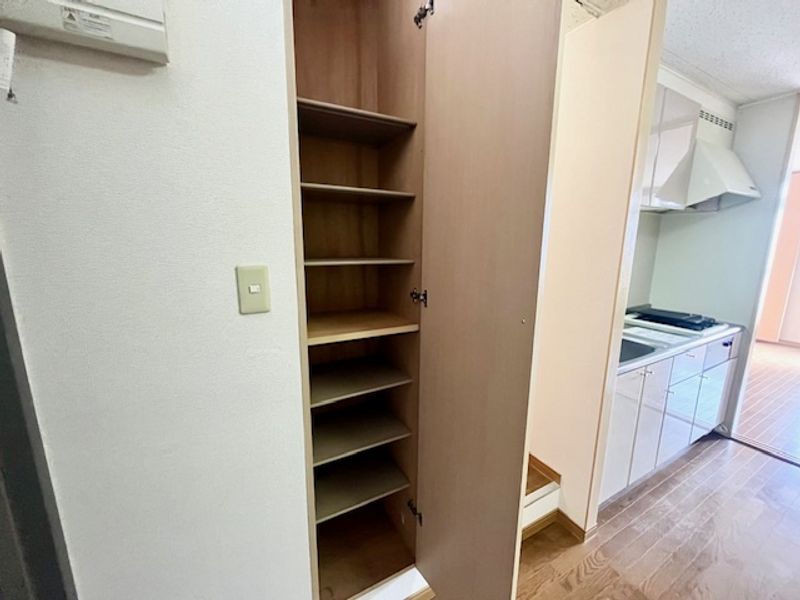 leopalace Kubota Entrance