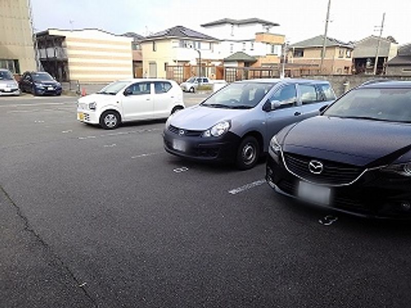 レオネクストサンベスト 駐車場