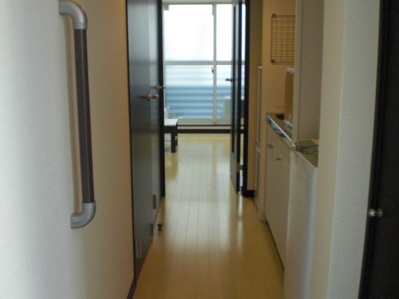 レオネクストクラーク蕨 玄関