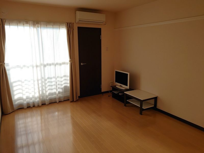 レオネクストルース 居間