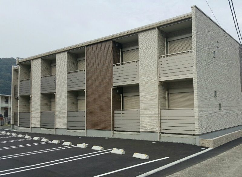 CLEINO Izue Ban công