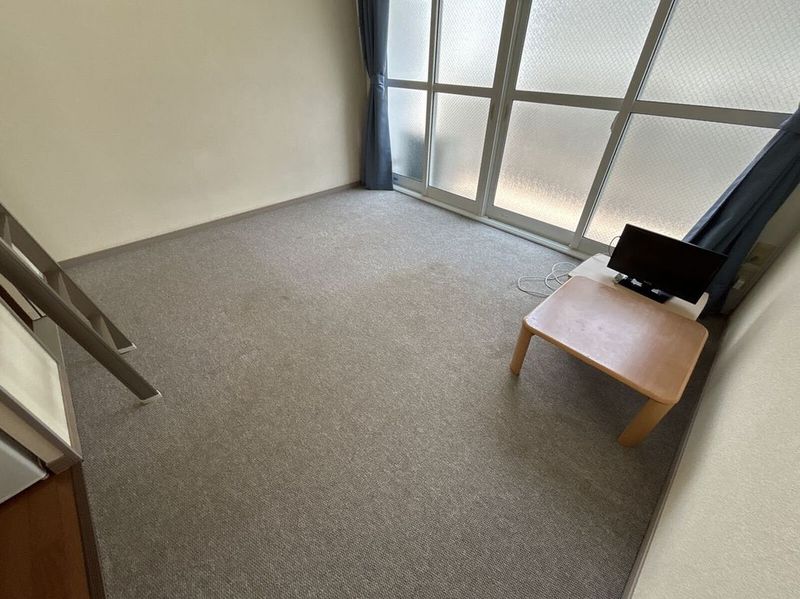 レオパレスソレーユ青江第一 居間